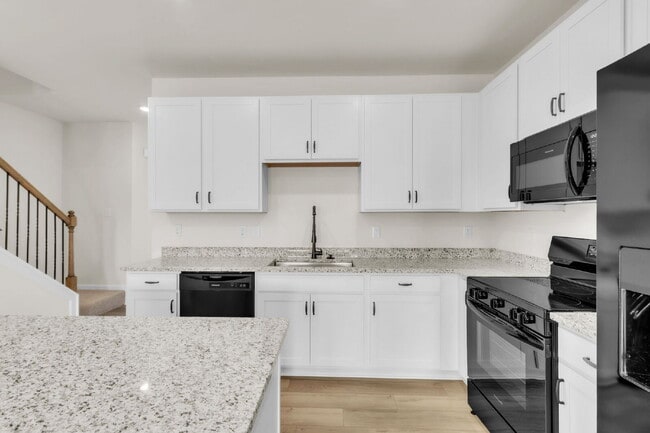 Building Photo - New Construction 3BR/2.5BA Townhome with Loft in Downtown Travelers Rest