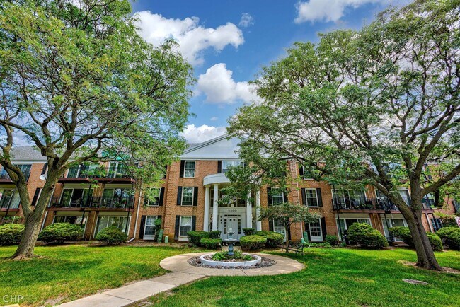 Building Photo - 5300 Carriage Way Dr