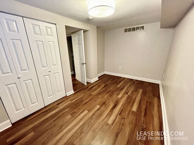 Building Photo - 2404 10th St NE