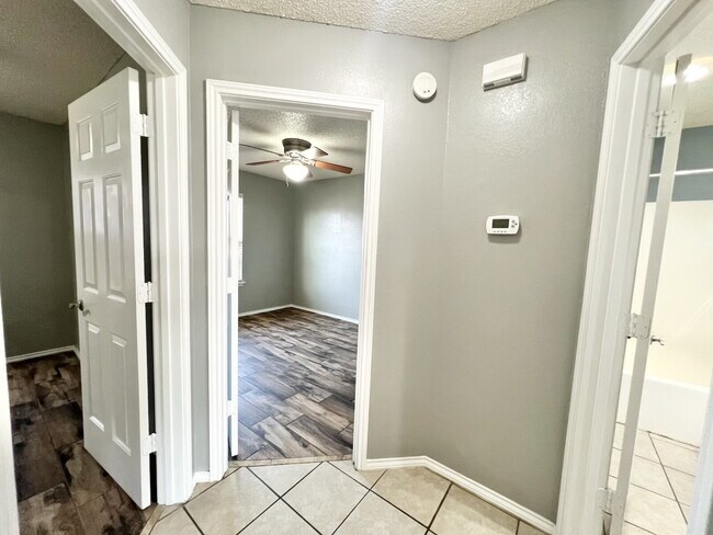 Building Photo - Adorable 3/2/2 in Frenship Memorial!