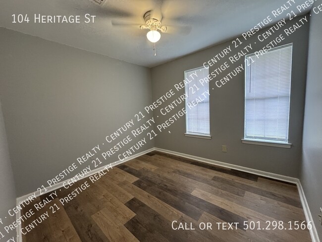 Building Photo - 104 Heritage St