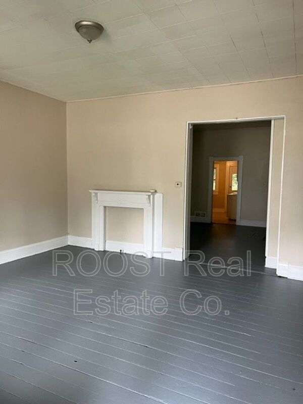 Building Photo - 131-133 N Greenmount Ave