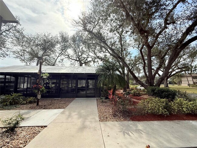 Building Photo - 19505 Quesada Ave