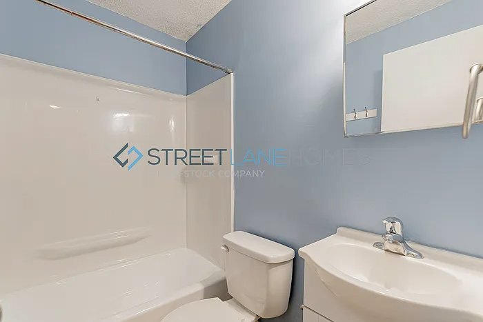 Building Photo - 4205 Mildred Ave