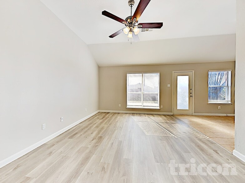 Building Photo - 1110 Sage Brush Tr