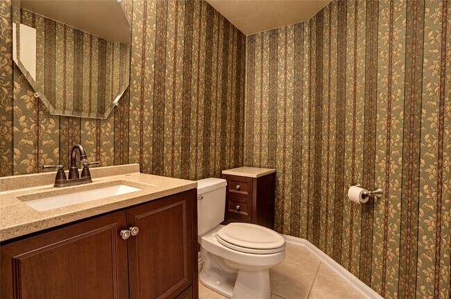 Building Photo - 2707 Sterling Fields Dr