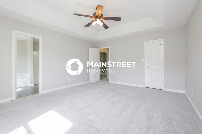 Building Photo - 3 Bedroom Pet-Friendly Home in Covington, GA with Main Street Renewal