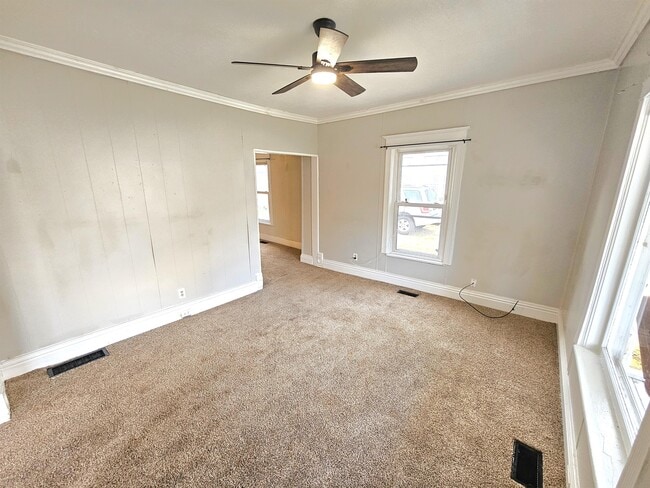 Building Photo - 419 Chestnut St