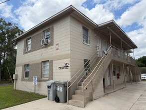 Building Photo - *VOUICHER FRIENDLY* Conveniently Located 2-Bedroom Apartment in Jacksonville's Brooklyn Neighborhood