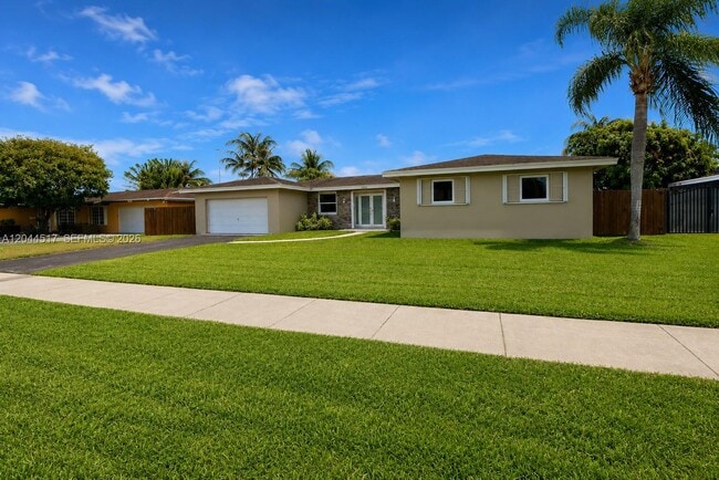 Building Photo - 15445 SW 99 AVE