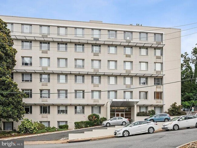 Primary Photo - 1730 Arlington Blvd