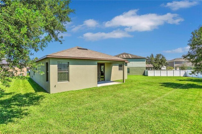 Building Photo - 2221 Tulip Valley Point