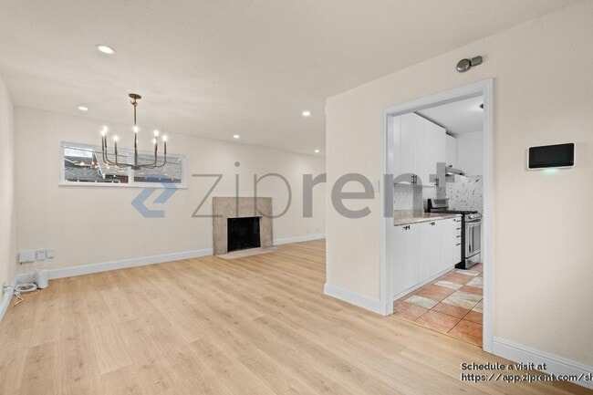 Building Photo - 121 S 37th St