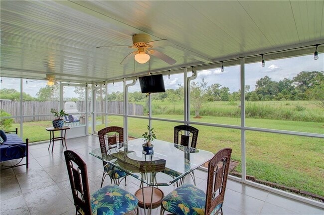 Building Photo - 10214 Scott Plantation Dr N