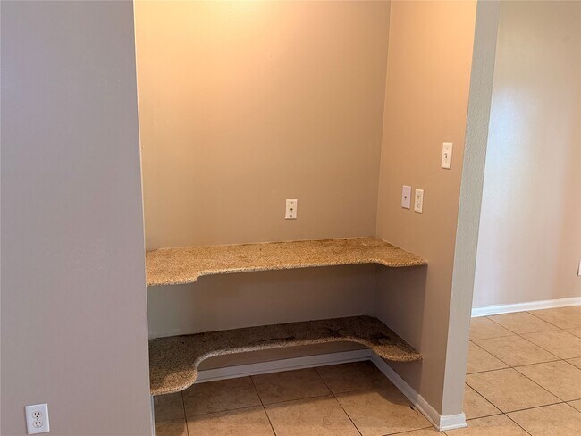 Building Photo - 5334 Tallowpine Terrace