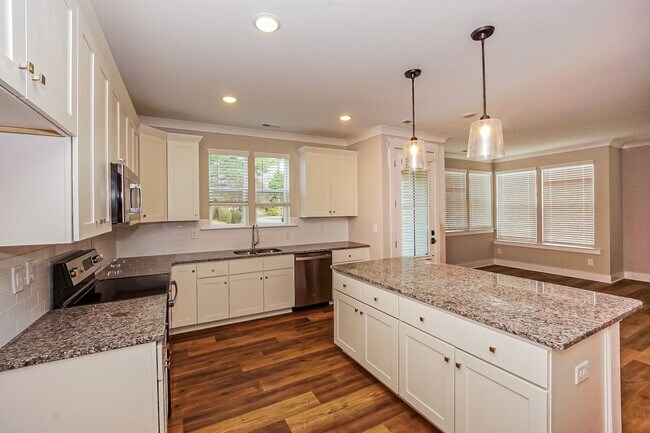 Building Photo - Brand New End-Unit Townhome | 3 BR/2.5BA | 1-Car Garage | Near Downtown Mooresville