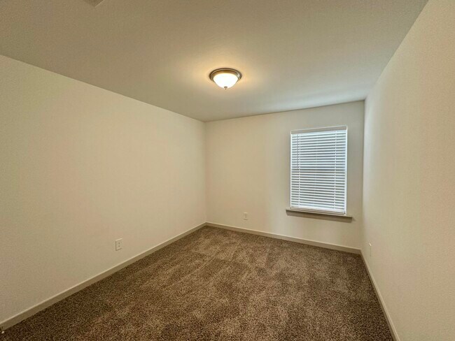 Building Photo - 2328 149th St