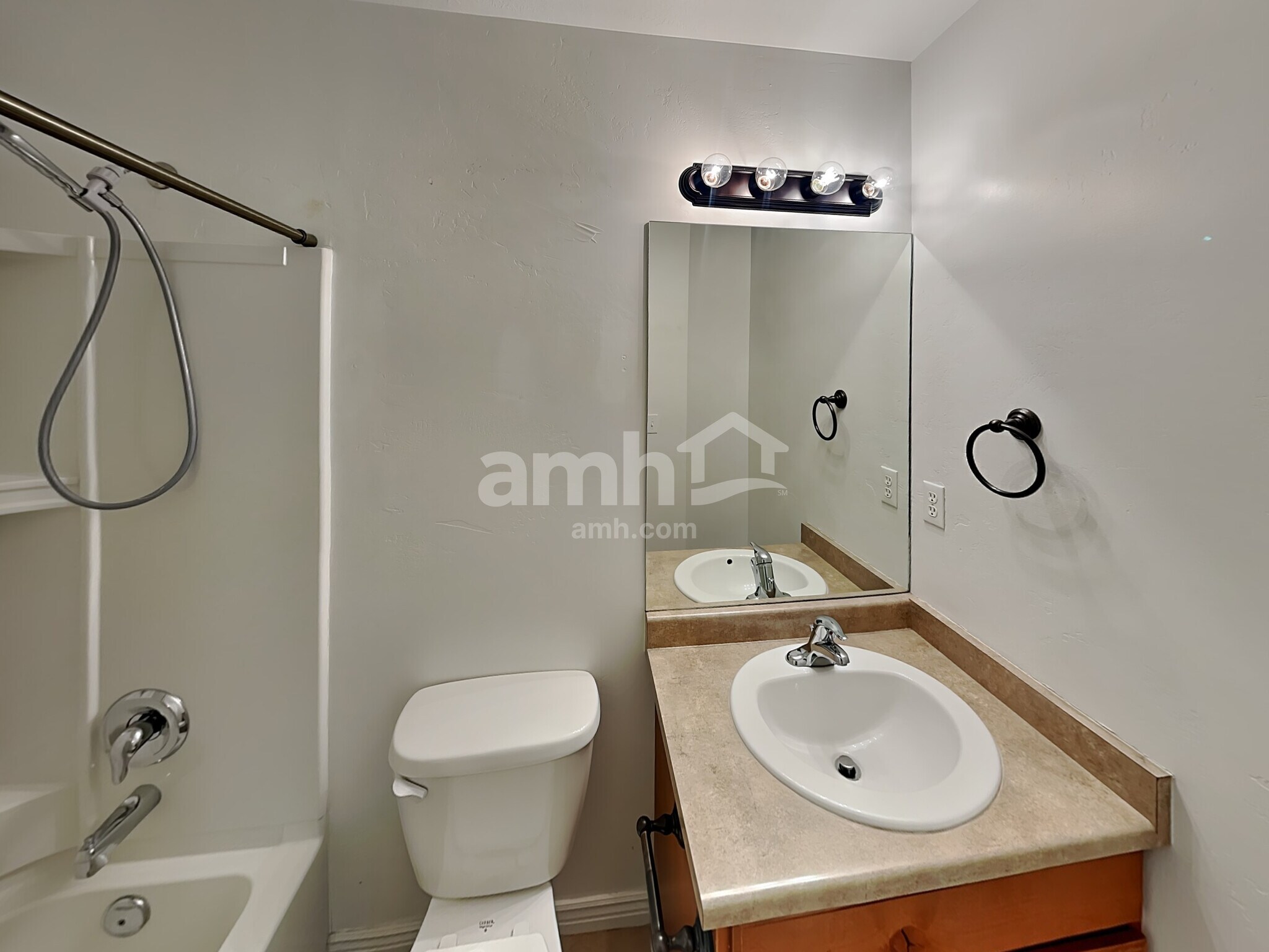 Building Photo - 1518 W Citation Dr