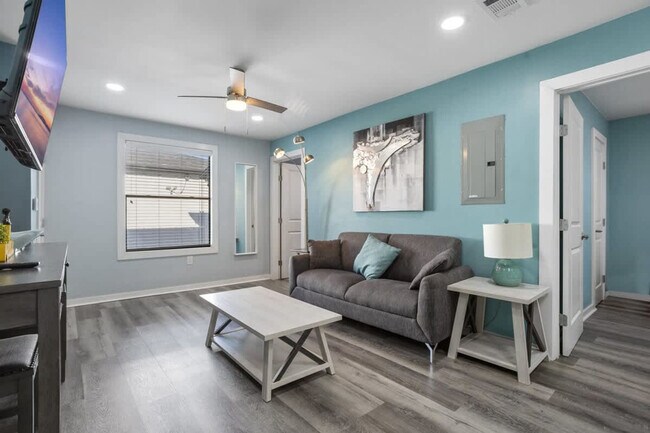 Building Photo - 2620 Arbor St