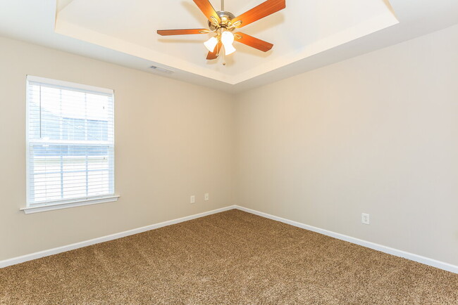 Building Photo - 5020 Wicklow Dr