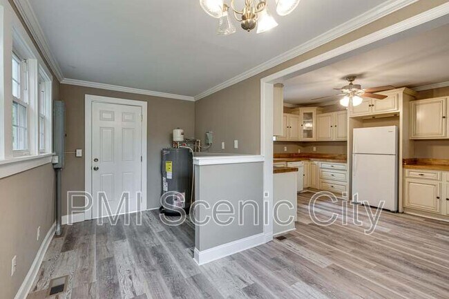 Building Photo - 4717 Beverly Kay Dr