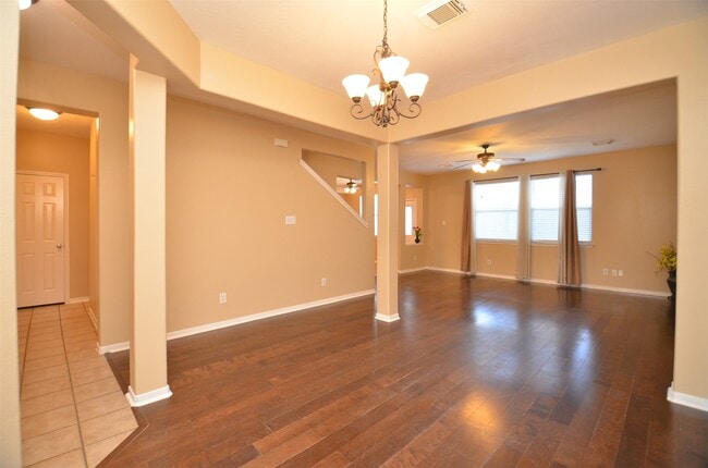 Building Photo - 2911 Meadowglen Cove