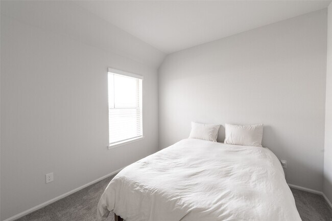 Building Photo - 10402 Cecilia Star Ln