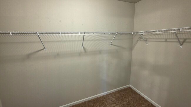 Building Photo - 147 Niblick Dr