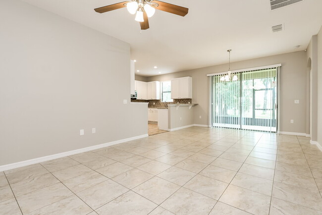 Building Photo - 2914 Vista Ct