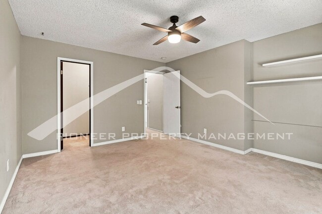 Building Photo - 2598 S Vaughn Way