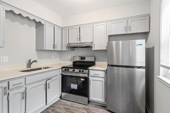 Building Photo - 2444 N 38th St