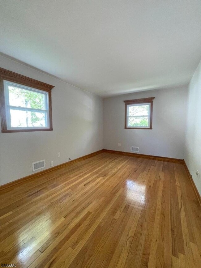 Building Photo - 331 Boxwood Ct