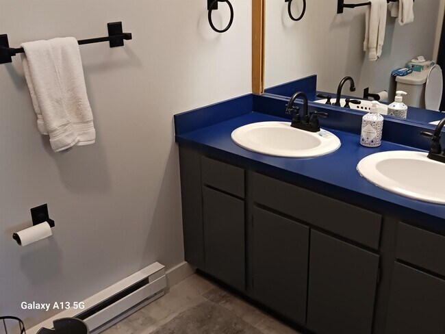 Building Photo - 114 Easterly Rd