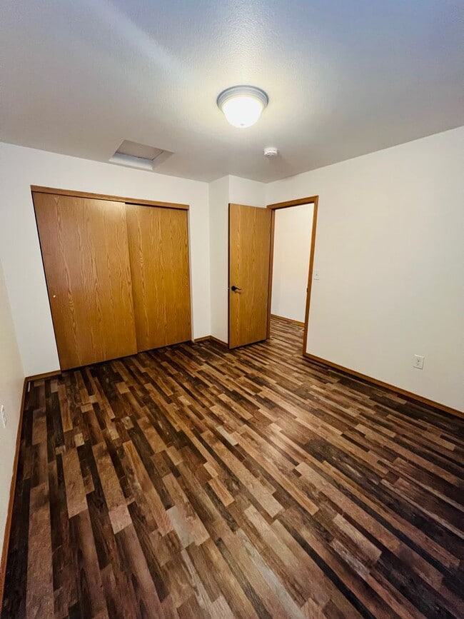 Building Photo - Amazing 3 Bed 2.5 Bath - Townhouse