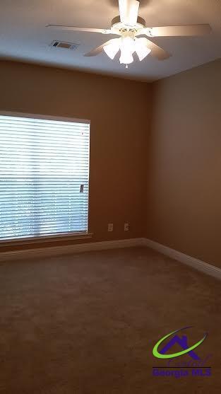 Building Photo - 206 Merlot Dr