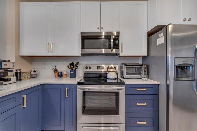 Building Photo - 6000 Kipling Ct