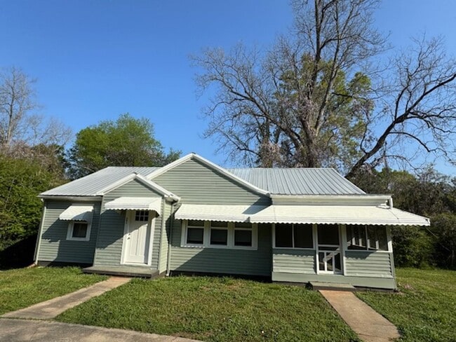 Building Photo - 505 E 5th St