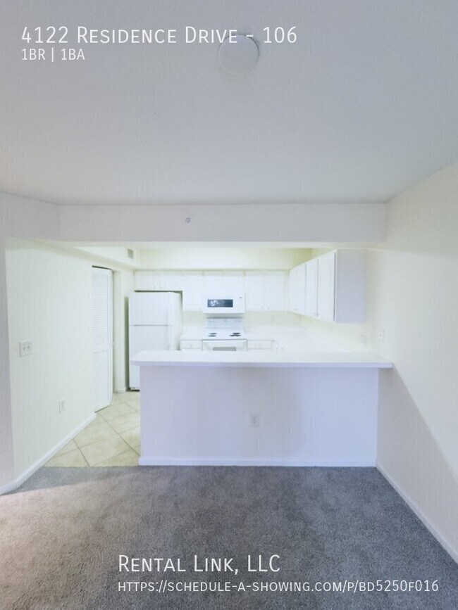 Building Photo - 4122 Residence Drive