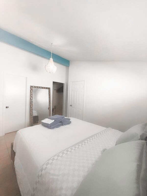 Building Photo - 107 E Venus Ln