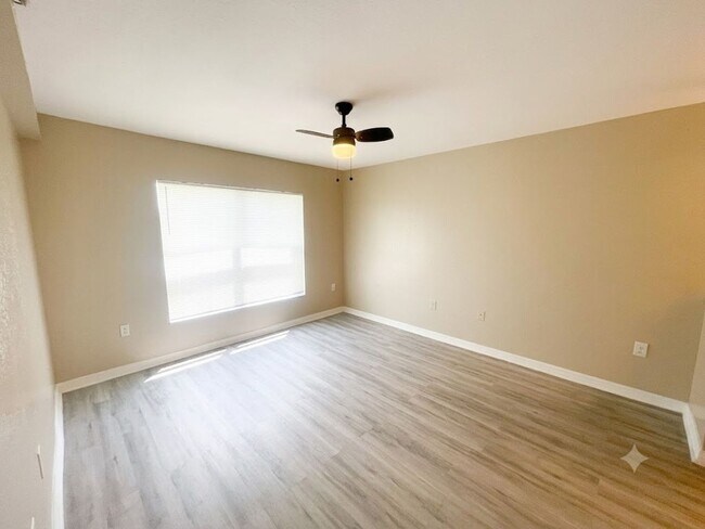 Building Photo - 2607 Emerald Lake Ct