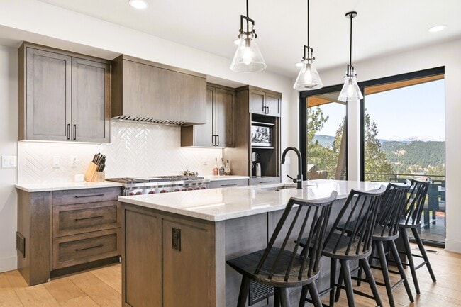 Building Photo - 4475 Forest Trail