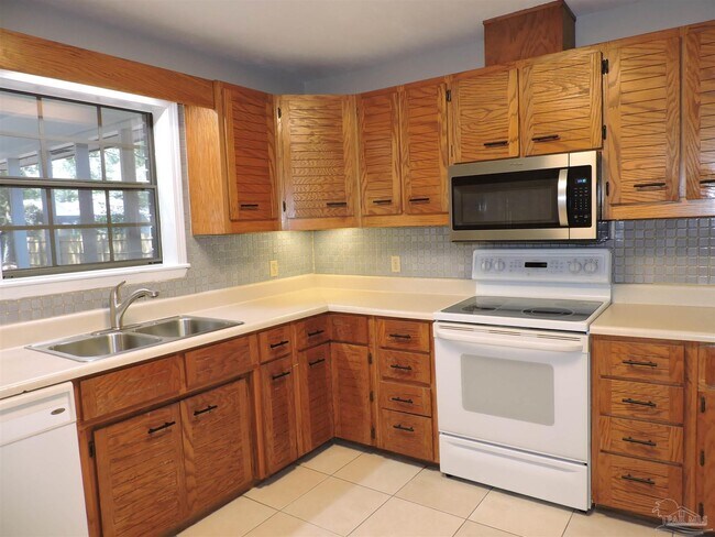 Building Photo - 5261 Rowe Trail