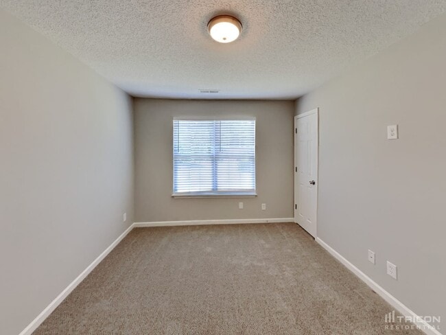 Building Photo - 4812 Chapel Ridge Dr