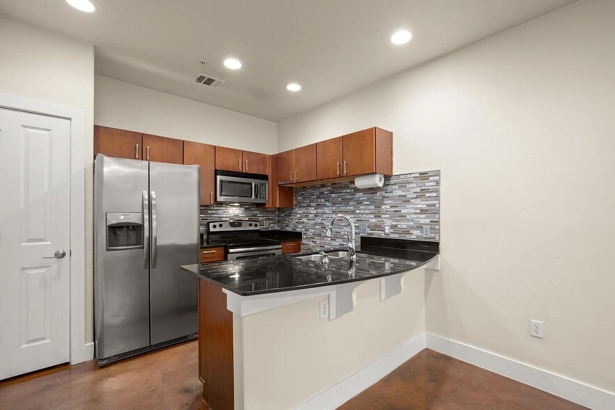 Building Photo - 1807 Poquito St