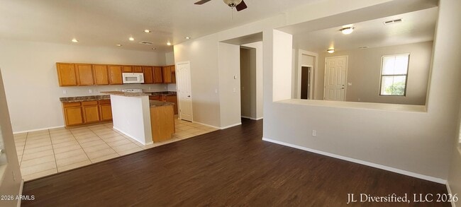 Building Photo - 6895 S Amethyst Dr