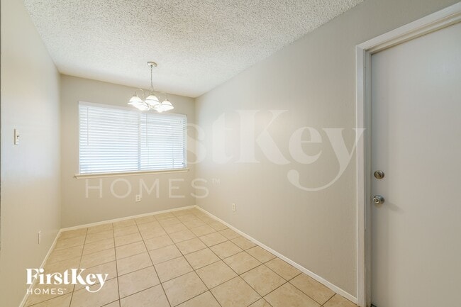 Building Photo - 13630 Alon Ln