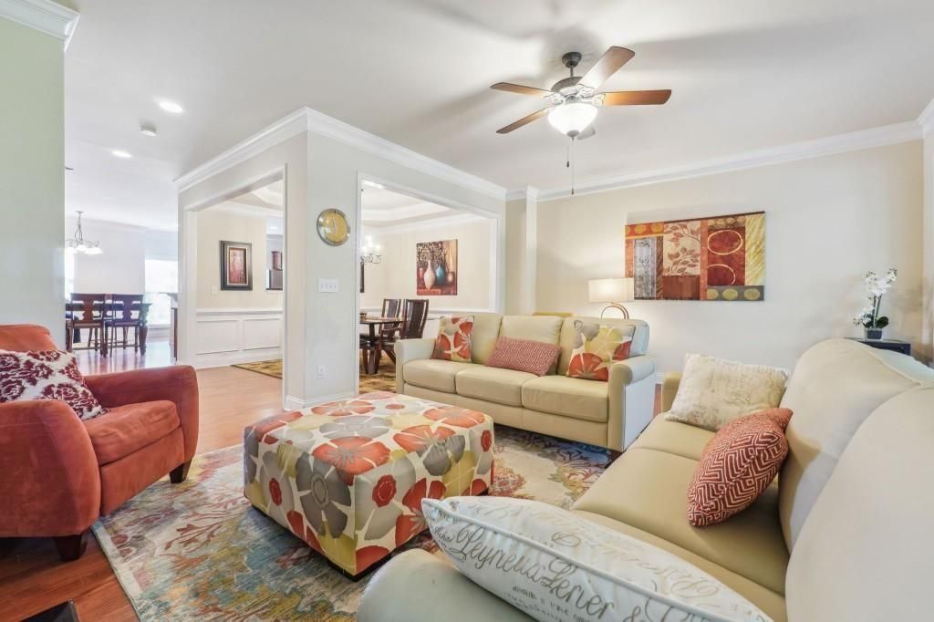 Building Photo - 3808 Fairhill Point