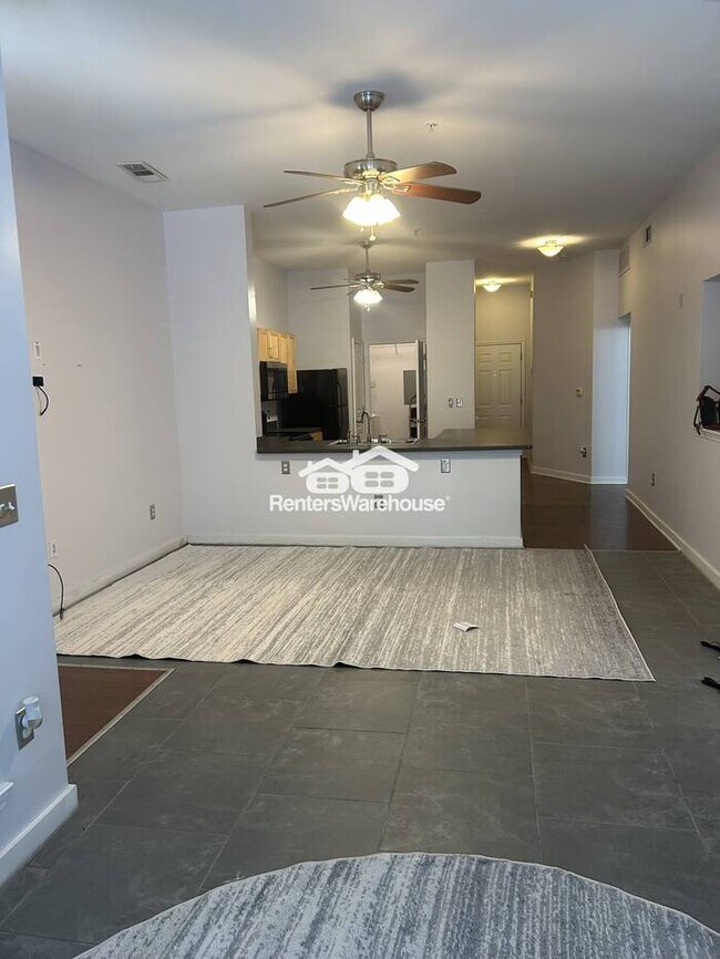 Building Photo - Perfectly located 2-bedroom 2 bath Condo