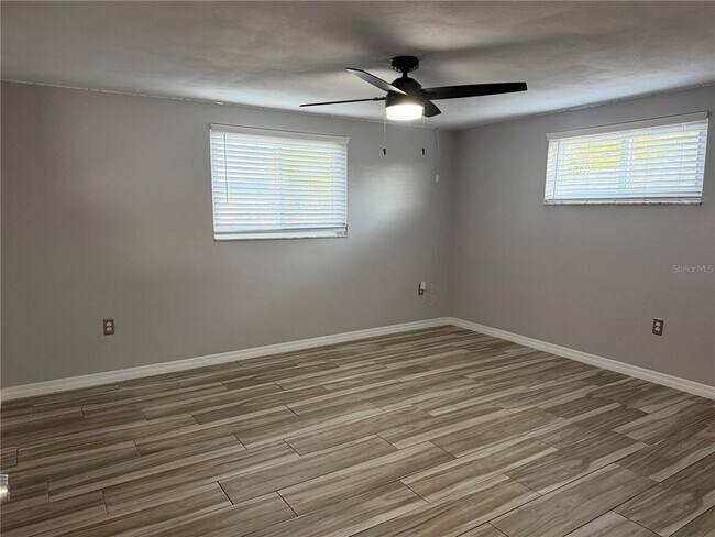 Building Photo - 3711 Blackhawk Dr