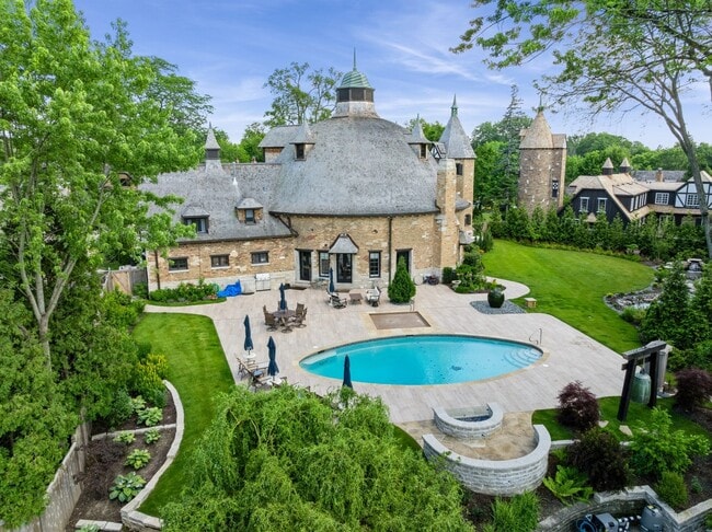 Building Photo - 570 Hathaway Cir